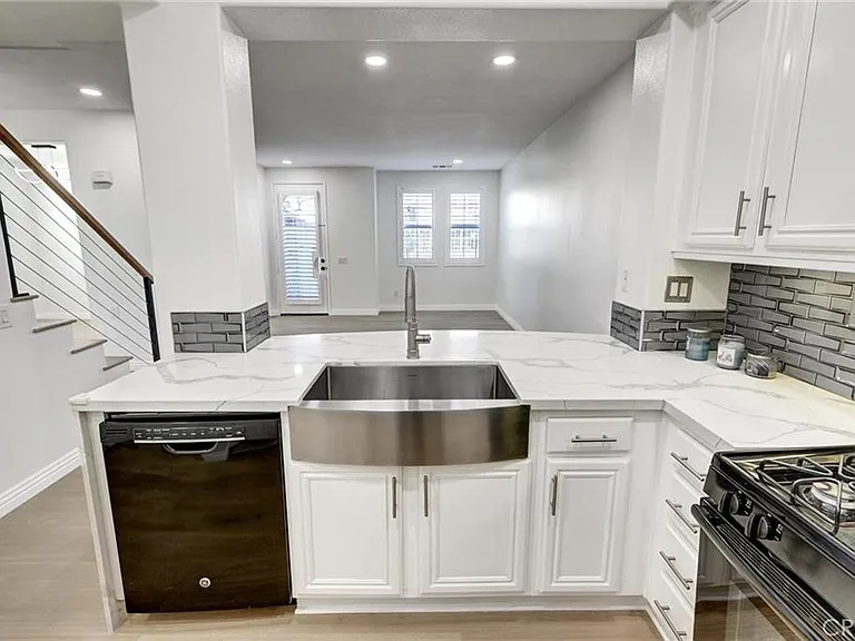 12240 Chantrelle Dr — Photo 16