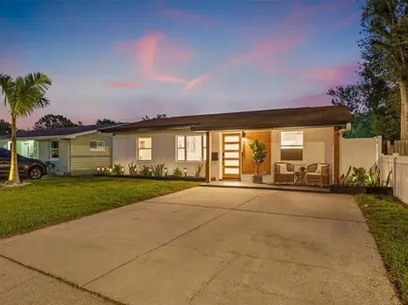 550 Northmoor Ave N, Saint Petersburg, FL 33702