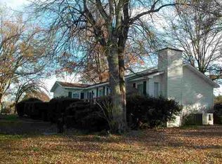 6166 Parris Bridge Rd, Chesnee, SC 29323