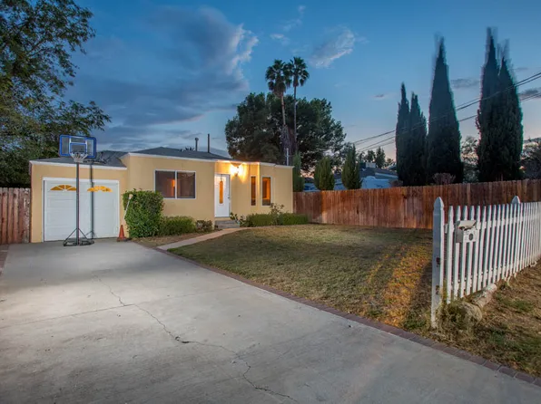 21032 Runnymede St, Canoga Park, CA 91303