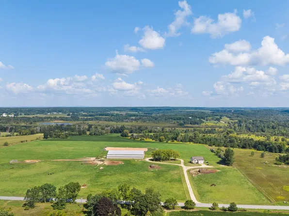 W6800 County Road D, Oxford, WI 53952