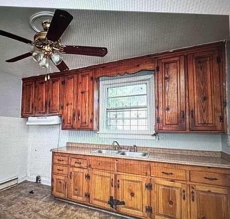 4th image of 1407 Milton St