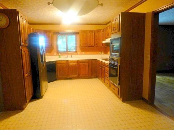2nd image of 4428 Beechcliff Dr