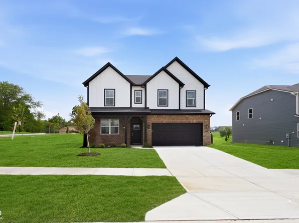 2413 Zion Trl, Greenwood, IN 46143