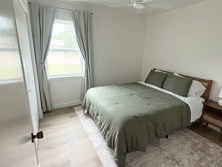 2619 Rountree Dr — Photo 3