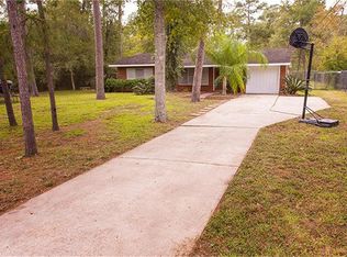 3122 Ash Dr, Dickinson, TX 77539