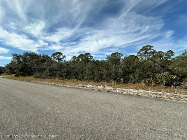 364 Pershing Ave, Lake Placid, FL 33852