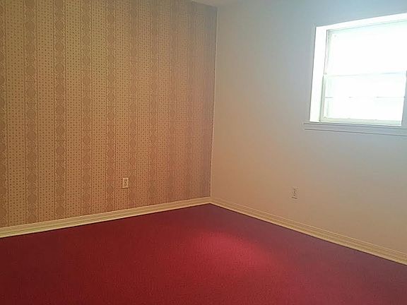 3rd image of 338 Grove Park Ct