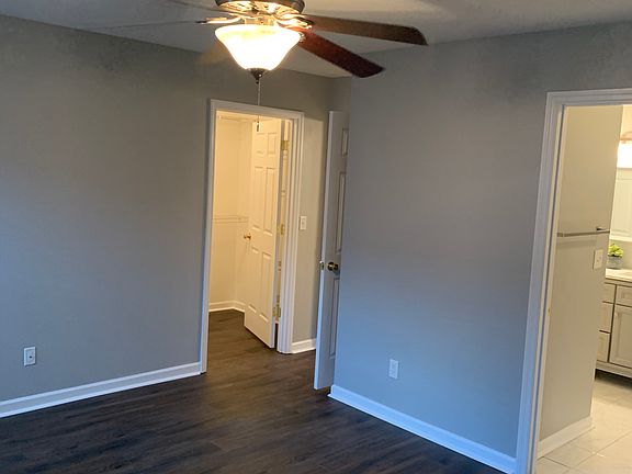 5th image of 801 Cedar Creek Dr