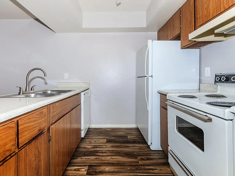 Park Terrace Apartments — Photo 26