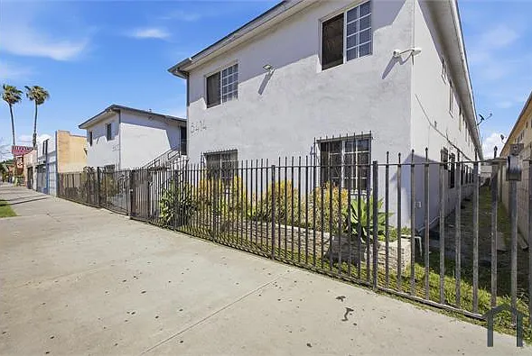 8414 S Figueroa St #9 — Photo 8