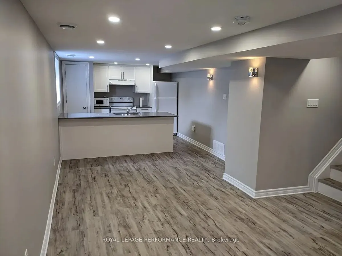 Building Photo - 5281 Hillcrest Dr #BASEMENT