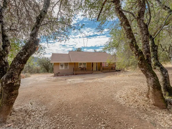 8126 Hemlock Ln, Oregon House, CA 95962
