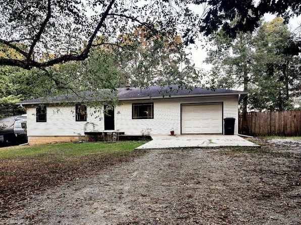 27939 Maple Street, Seligman, MO 65745