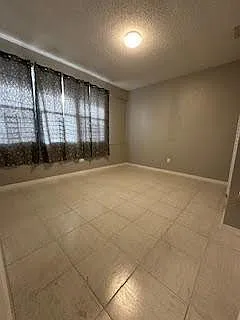 1 bed, 1.0 bath, 2217 sqft, $1,550 — Photo 4