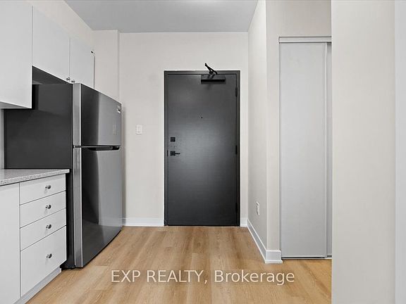3rd image of 2376 Tenth Line Rd #212