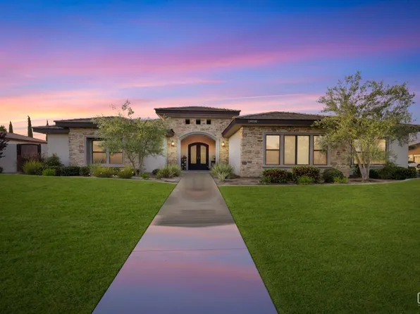 14930 Oak Run Ct, Bakersfield, CA 93314