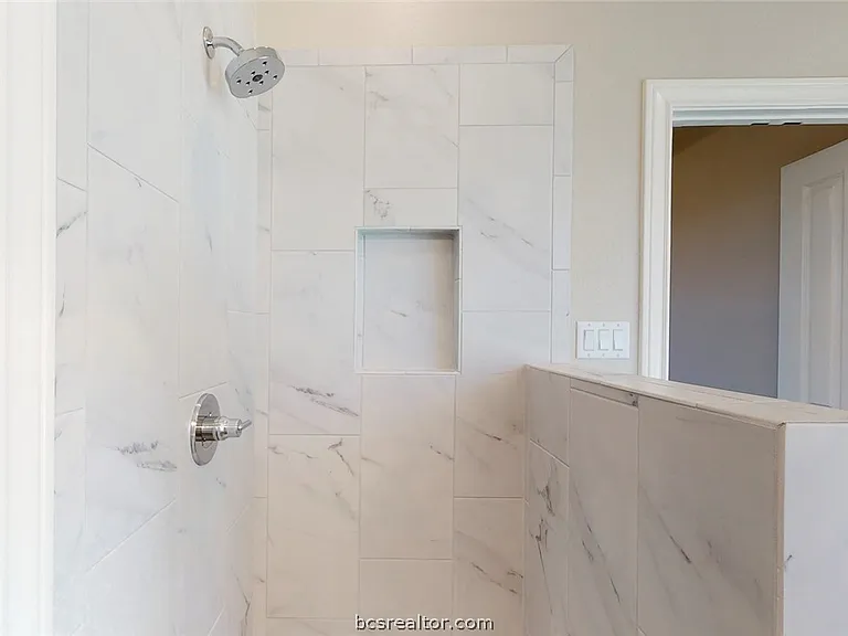 3908 Eskew Dr — Photo 15