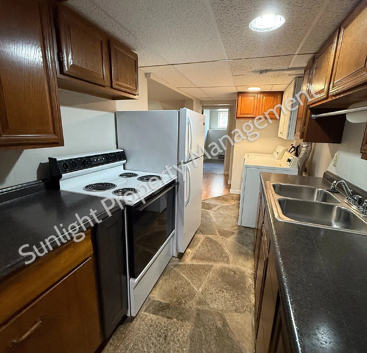 2 bed, 1.0 bath, 950 sqft, $1,000 — Photo 4