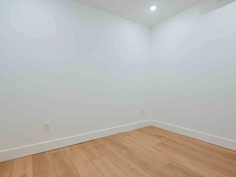 2641 4th St NE #1 — Photo 22