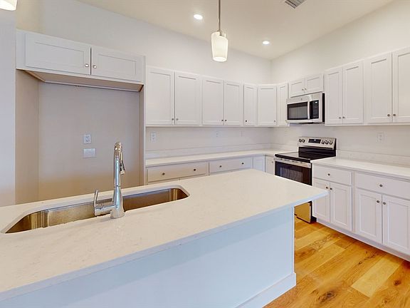 2nd image of 266 Monponsett St #1103