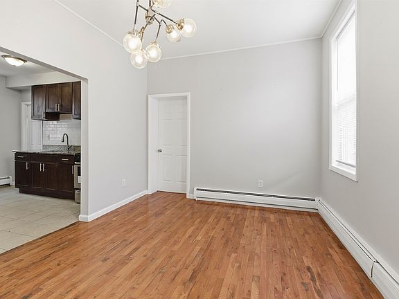 2nd image of 154 South St #1