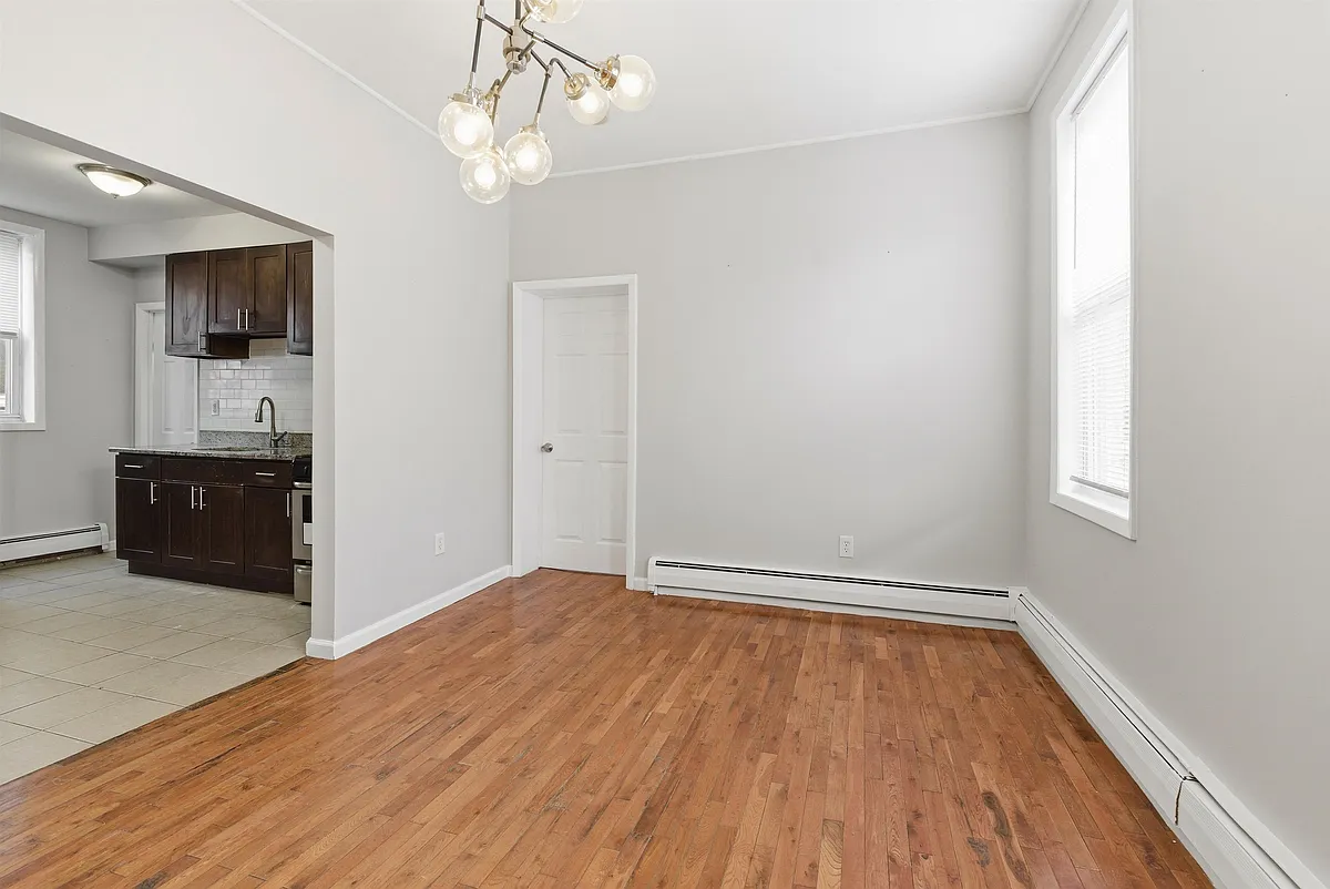 Building Photo - 154 South St #1