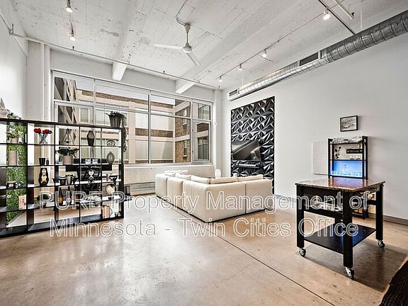 2nd image of 700 Washington Ave N Unit 523