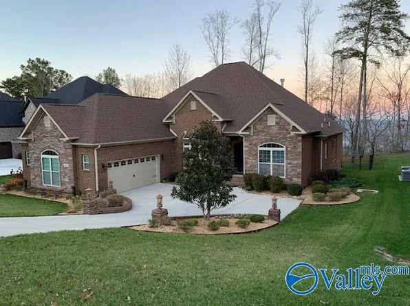 42 Bluff View Dr SE, Huntsville, AL 35803