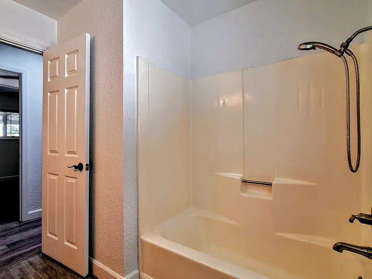 10501 Observatory Dr — Photo 13