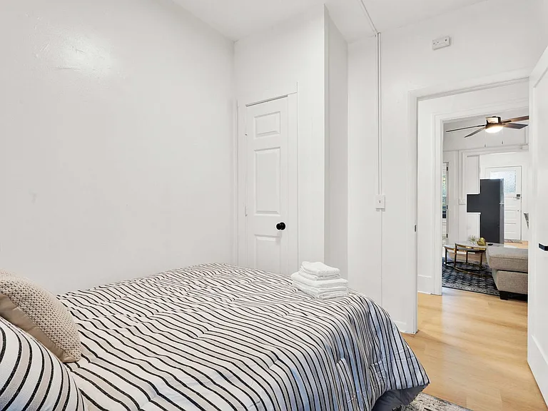 1032 Vaughn St — Photo 15