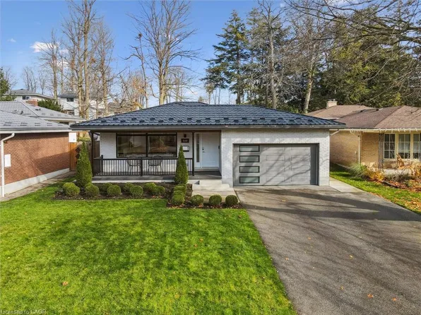 548 Box Grove Pl, Waterloo, ON N2L 4V3