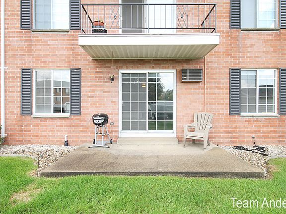 3rd image of 2207 Porter St SW APT 107