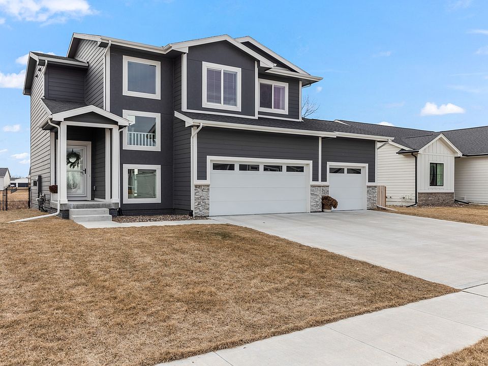 1st image of 82 Landon Dr NW