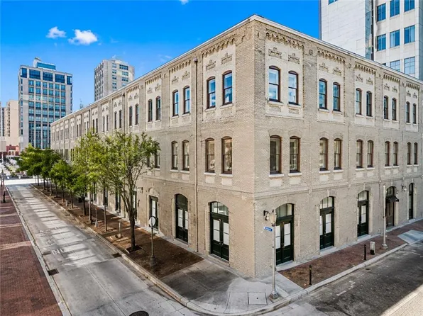 700 Commerce St APT 212, New Orleans, LA 70130