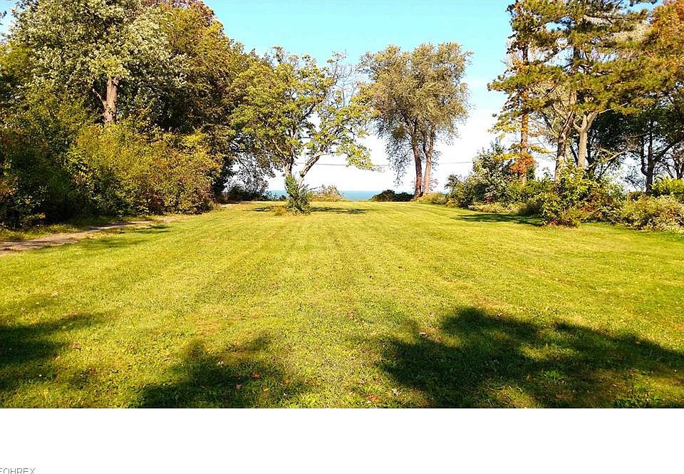 2nd image of 11212 Edgewater Dr