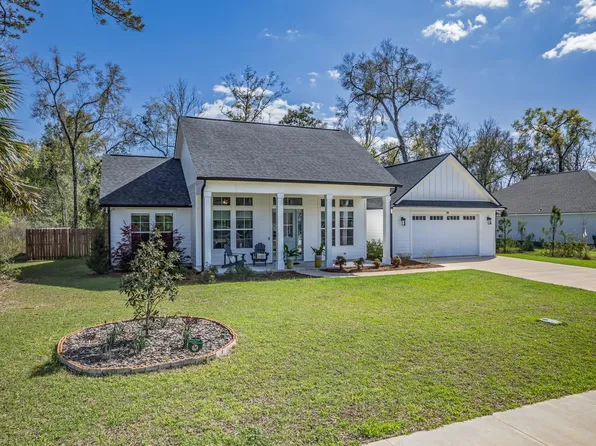 39 Getaway Ln, Crawfordville, FL 32327