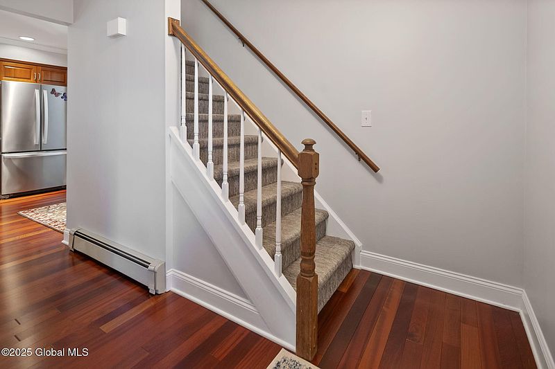2nd image of 44 Lincoln Avenue