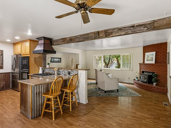 5th image of 17940 Berta Canyon Rd
