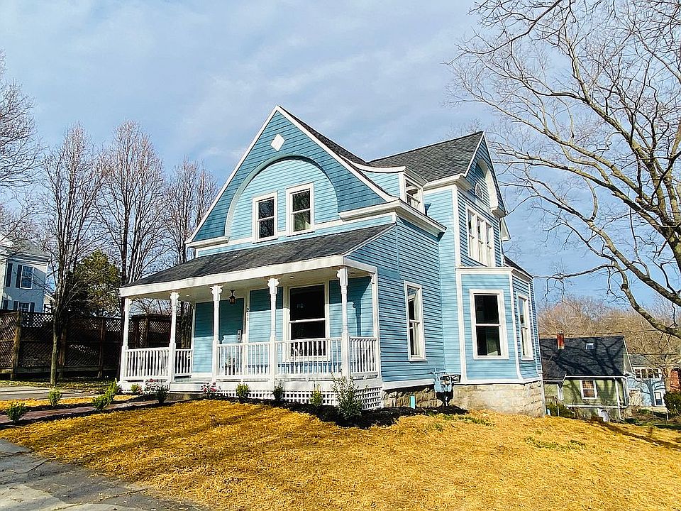 1st image of 211 N Water St
