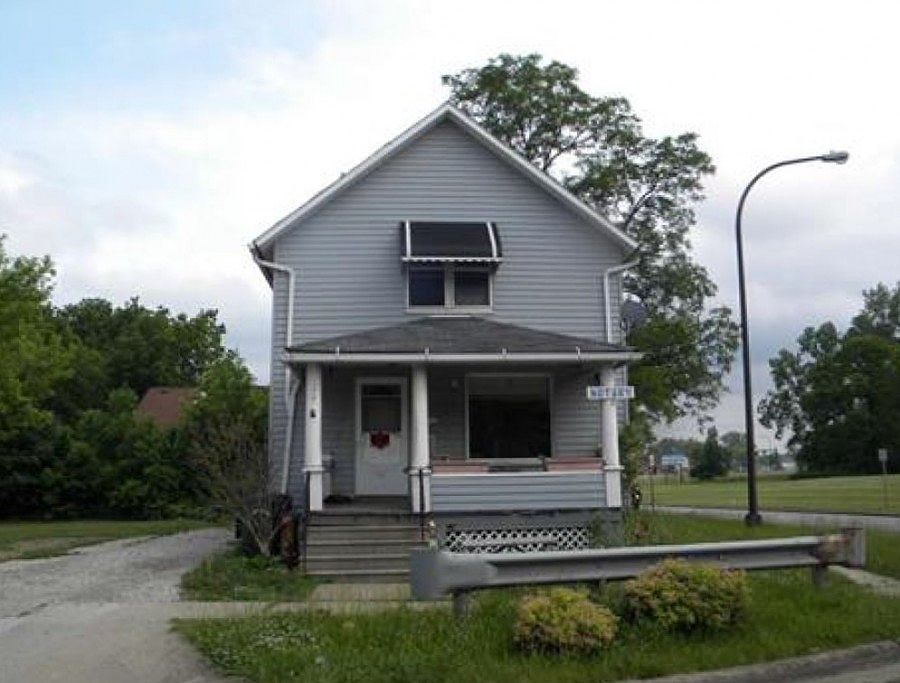 2nd image of 128 Hazel St