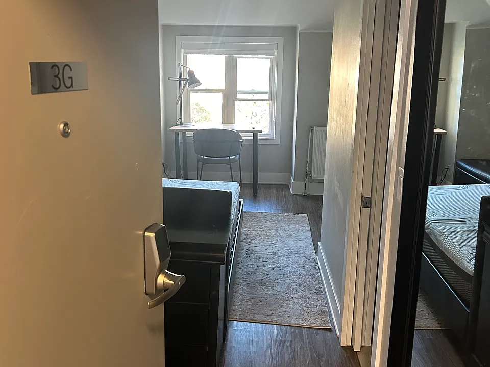 68 Sweetland Ave #1