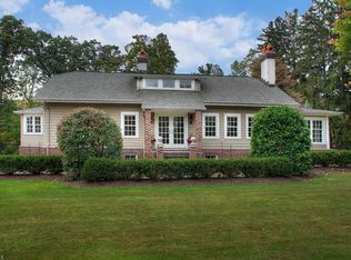 6810 Farview Rd, Brecksville, OH 44141