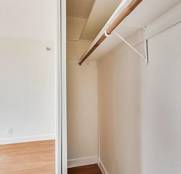 4350 Kirkham Street — Photo 20