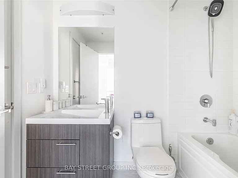 30 Nelson St E #1603 — Photo 7