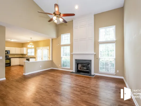 333 Cobbleview Dr, Lexington, SC 29072