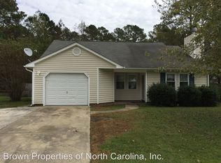 105 Spring Dr, Jacksonville, NC 28540