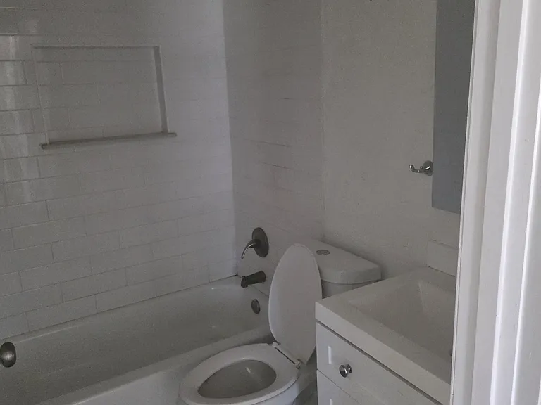 2929 Green St — Photo 4