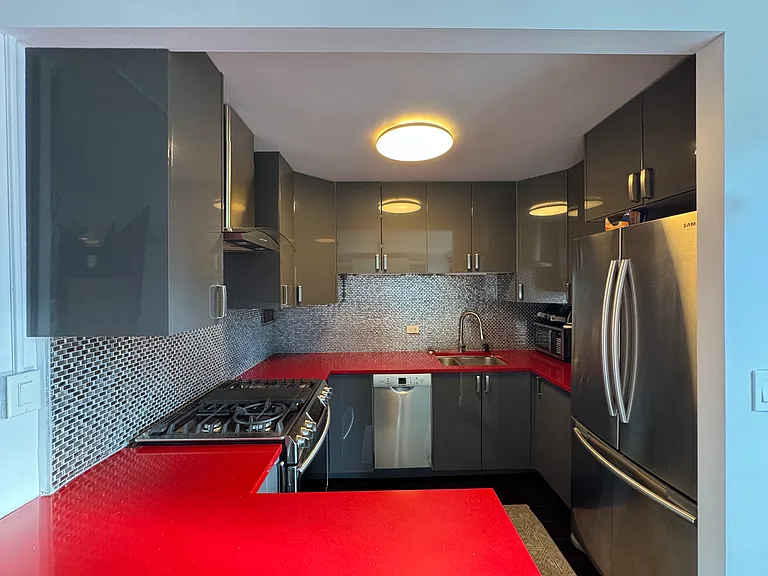 400 E Randolph St #1822 — Photo 7