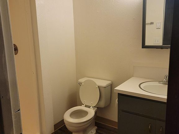 4th image of 518 W Oregon Ave APT 9